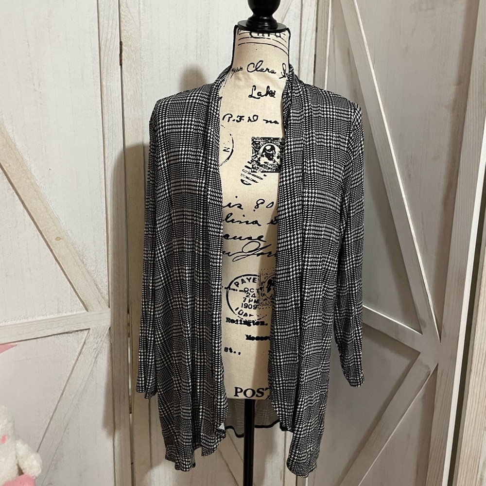 LANE BRYANT NWT HOUNDSTOOTH LIGHTWEIGHT CARDI 18/20